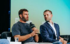 Trump destekli World Liberty Financial, neredeyse oybirliğiyle 62 milyar tokenın kilidini açmaya doğru yarışıyor