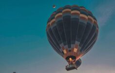 Trump uzun Hürmüz bloğuna hazırlanırken Bitcoin Fed kararı öncesinde 77.000 dolara yükseldi