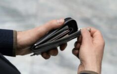 Polonya başbakanı takası yasama müdahalesine bağladığından Zondacrypto ateş altında