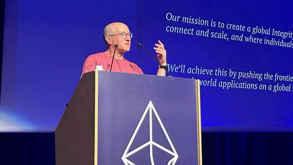 Starknet geliri zirveden %99 oranında düştüğü için StarkWare, yeniden yapılanma sürecinde işten çıkarmalar yaptı