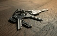 Bir kişi, bir projenin 200 milyon dolarlık kripto parasının anahtarını elinde tutuyor. Kurucu ortağı bunun sona ermesi gerektiğini söylüyor