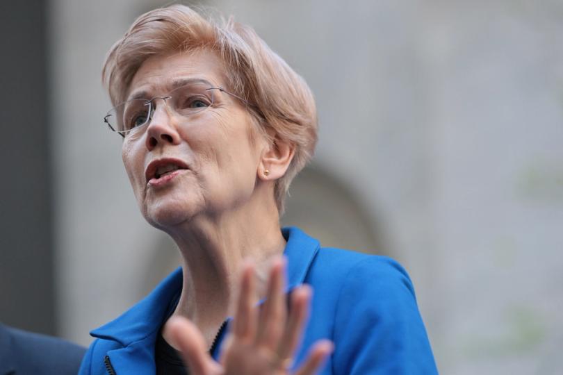 Senatör Elizabeth Warren, ABD düzenleyicisini vasıfsız kripto bankalarını onaylamakla suçluyor