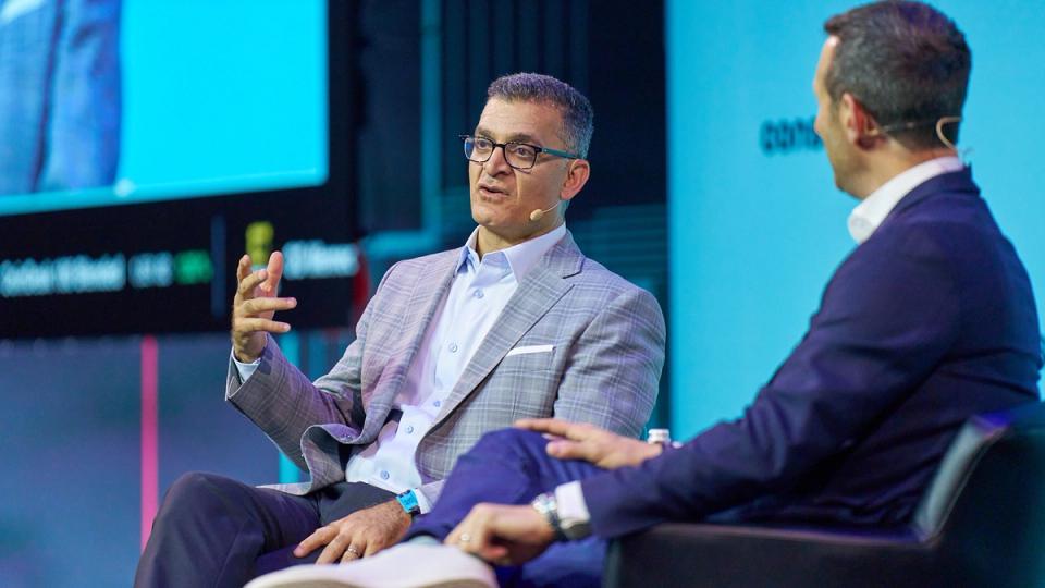 Nasdaq başkanı, SEC’in yeni kripto duruşunun piyasaların yeniden ‘inşa etmesine’ izin verdiğini söyledi
