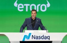 EToro, ilk çeyrekte düşen aktiviteye rağmen kriptoya olan bağlılığını yineledi