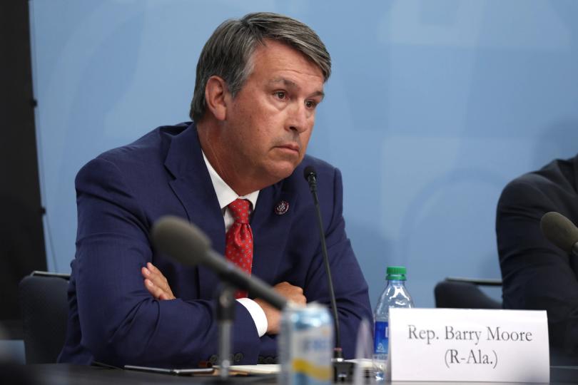 Crypto PAC’ın 12 milyon dolarlık Senato adayı Barry Moore, Alabama GOP ön seçimini kazandı