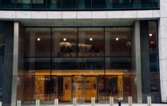 BlackRock ve Fidelity, Bitcoin ETF’lerini sessizce iki firmalı bir pazara dönüştürüyor