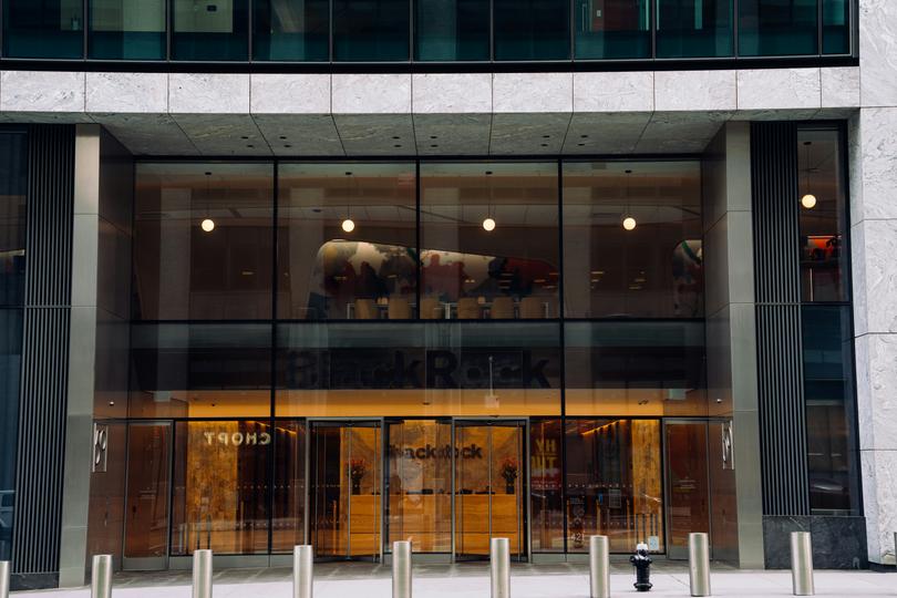BlackRock ve Fidelity, Bitcoin ETF’lerini sessizce iki firmalı bir pazara dönüştürüyor