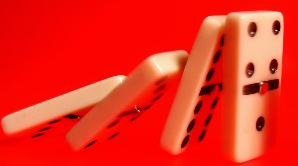 Ether, XRP ve dogecoin, teknoloji hisseleri düşerken kripto paralarda geniş çaplı bir satış dalgasına öncülük ediyor