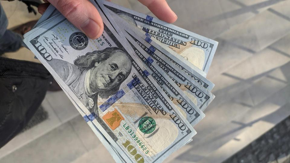 Fiyat tablolarını unutun. Para yazıcısına göre ayarlandığında Bitcoin ve S&P 500 şöyle görünüyor