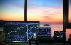 XRP piyasası, sahipleri zararına satış yaparken teslim olma işaretleri gösteriyor