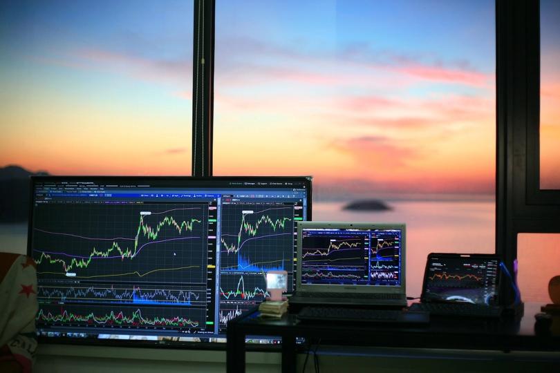 XRP piyasası, sahipleri zararına satış yaparken teslim olma işaretleri gösteriyor