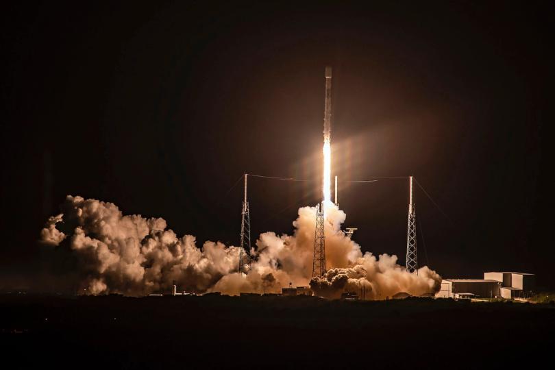 SpaceX’in kripto borsasında halka arzı keskin bir şekilde düşüyordu. Şimdi 2,4 trilyon dolarlık bir değerlemeye işaret ediyor