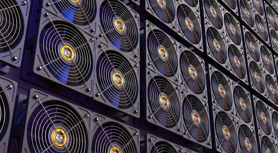 Kurumsal talebin azalmasıyla birlikte Bitcoin’in 4,4 milyar dolarlık arz fazlası ortaya çıkıyor