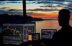 Ether, Bitcoin’den iki kat daha sert düşüyor ve çip ticareti gevşedikçe HYPE %10 düşüyor