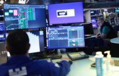 Canlı güncellemeler: Momentum hisseleri çeyreğe girerken düşüş yaşarken Bitcoin 61.000 doların üzerinde tutunuyor