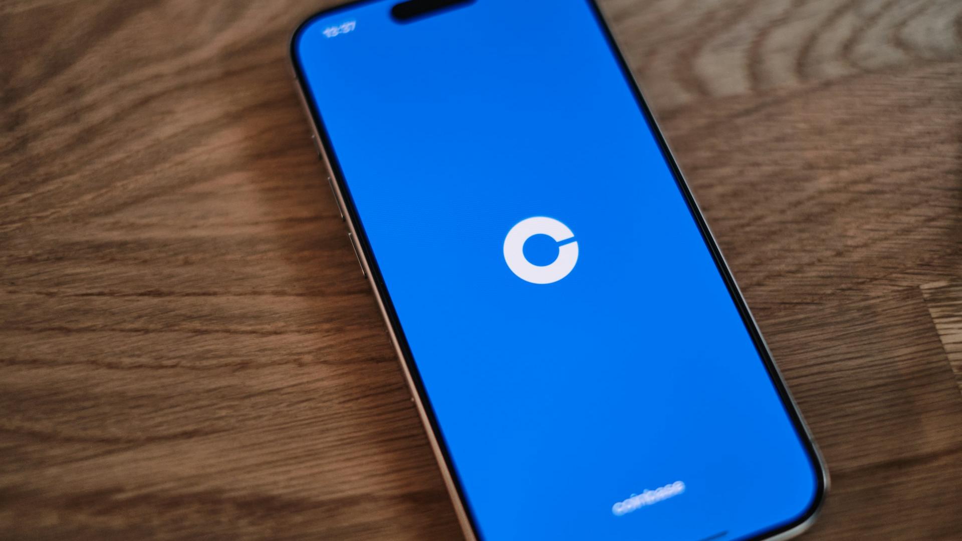 Coinbase, ikinci çeyrek gelir tahminlerini kaçırdıktan sonra %5 düştü