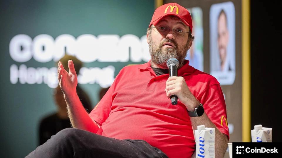 Cardano, merkeziyetsizlik çabasıyla temel geliştirmeyi dış ekiplere aktarıyor