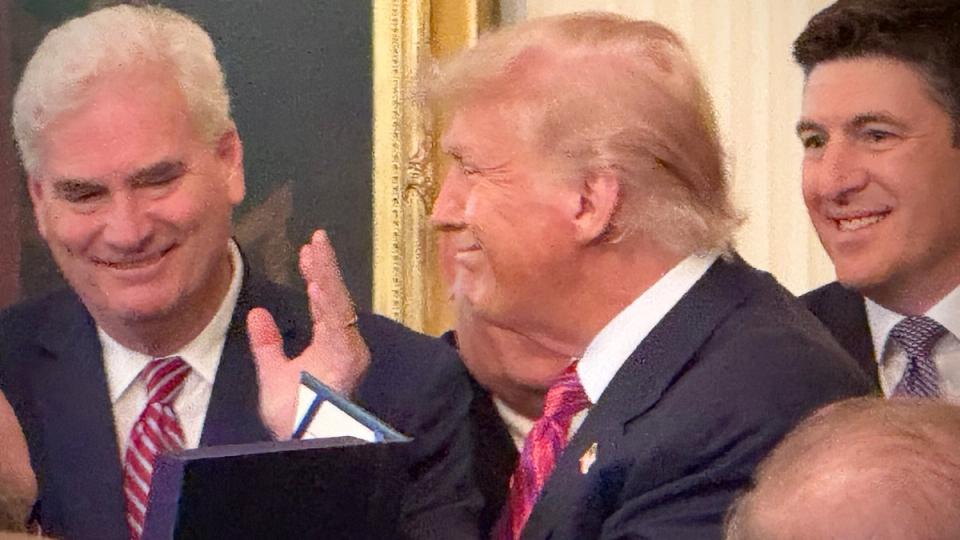 Trump’ın kripto zenginlikleri, ABD’li yetkililer için çatışmaları yasaklayacak Açıklık Yasası görüşmelerinde beliriyor
