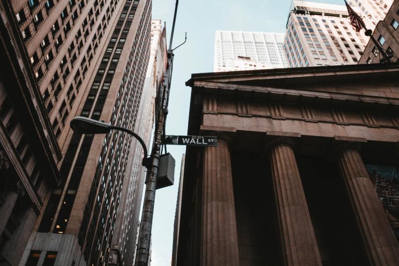 Bitcoin ETF’lerinden ve özel kredi fonlarından milyarlarca dolar akması, artan piyasa risklerine işaret ediyor