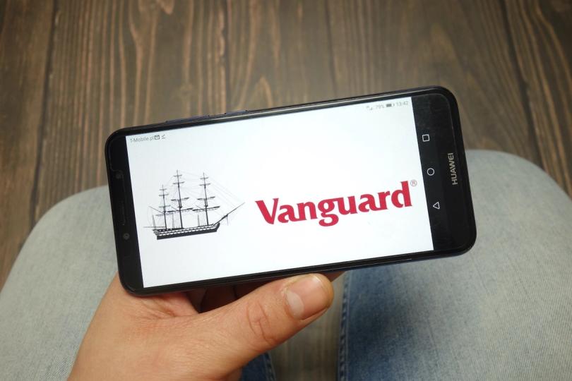 Vanguard, gelişen kripto stratejisinin işareti olarak dijital varlık liderini aramaya başladı