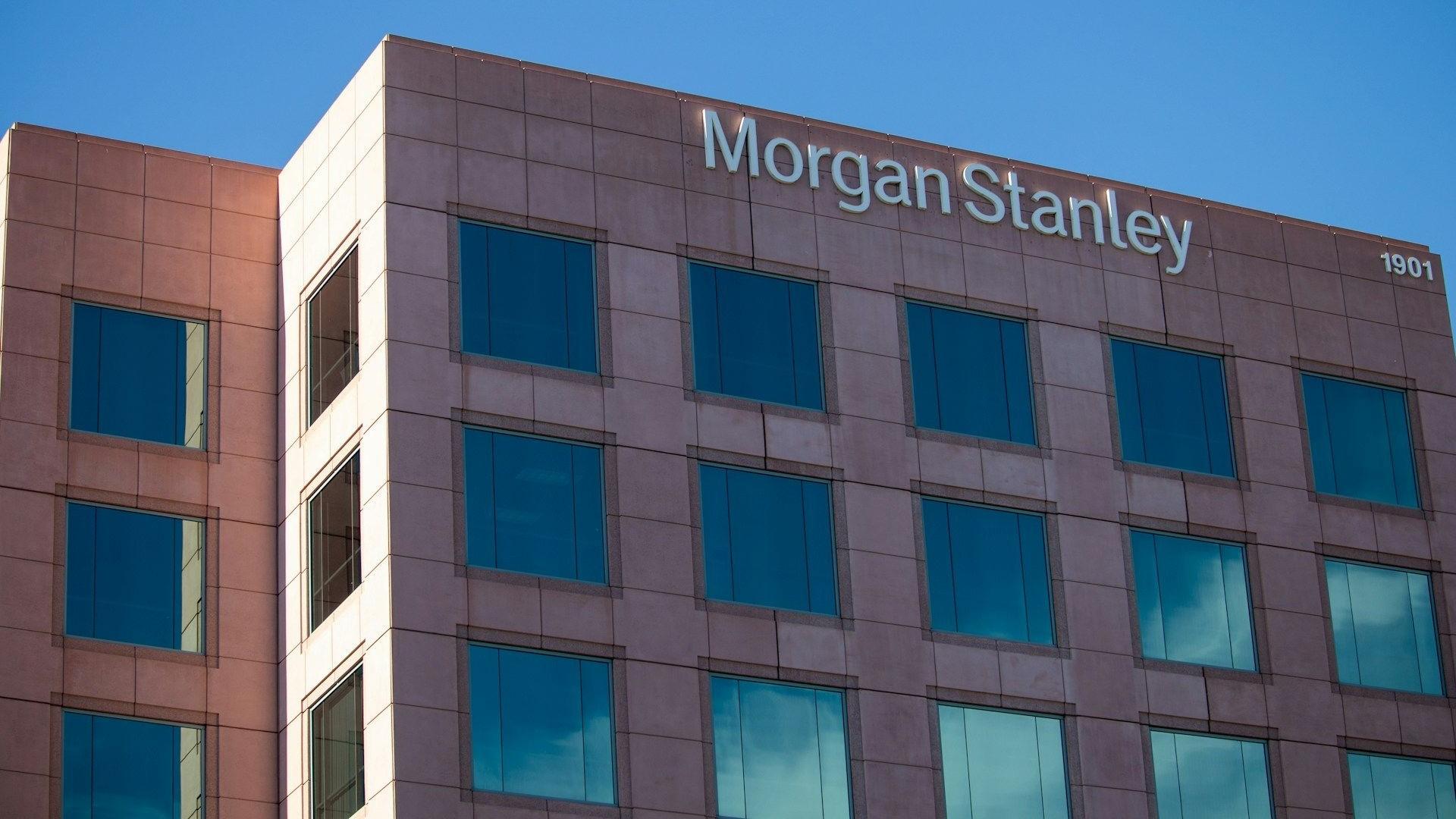 Morgan Stanley yöneticileri, geleneksel 9’dan 5’e kadar bankacılık gününün resmen sona erdiğini söylüyor