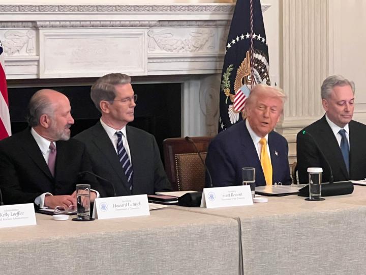 Başkan Trump’ın kripto yasa tasarısındaki etik kaygılar üzerinde çalışmak için senatörlerle görüşmesi bekleniyor
