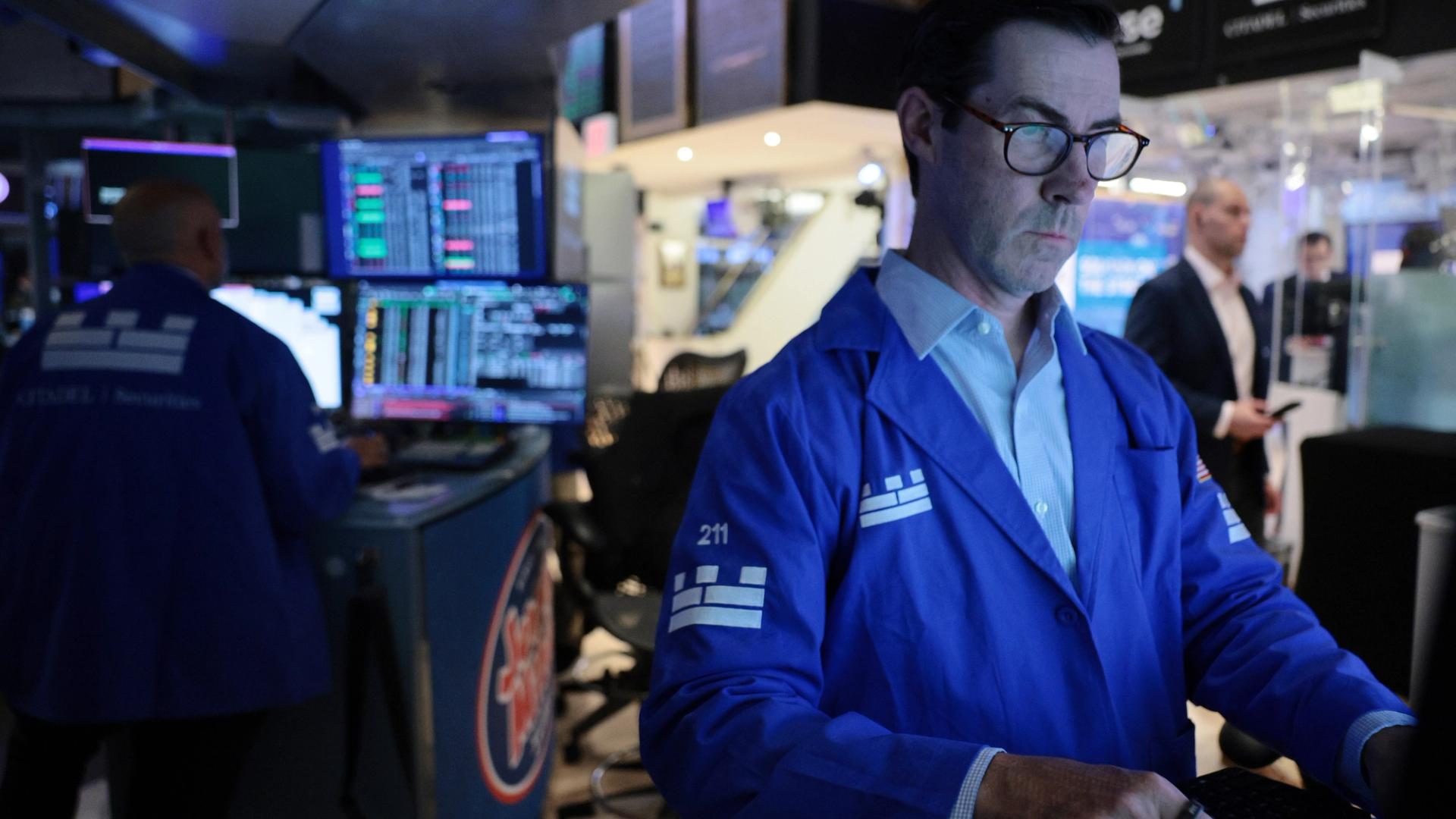 Coinbase’in zayıf çeyreği, Wall Street’in toparlanmanın zamanlaması konusunda ikiye bölünmesine neden oldu