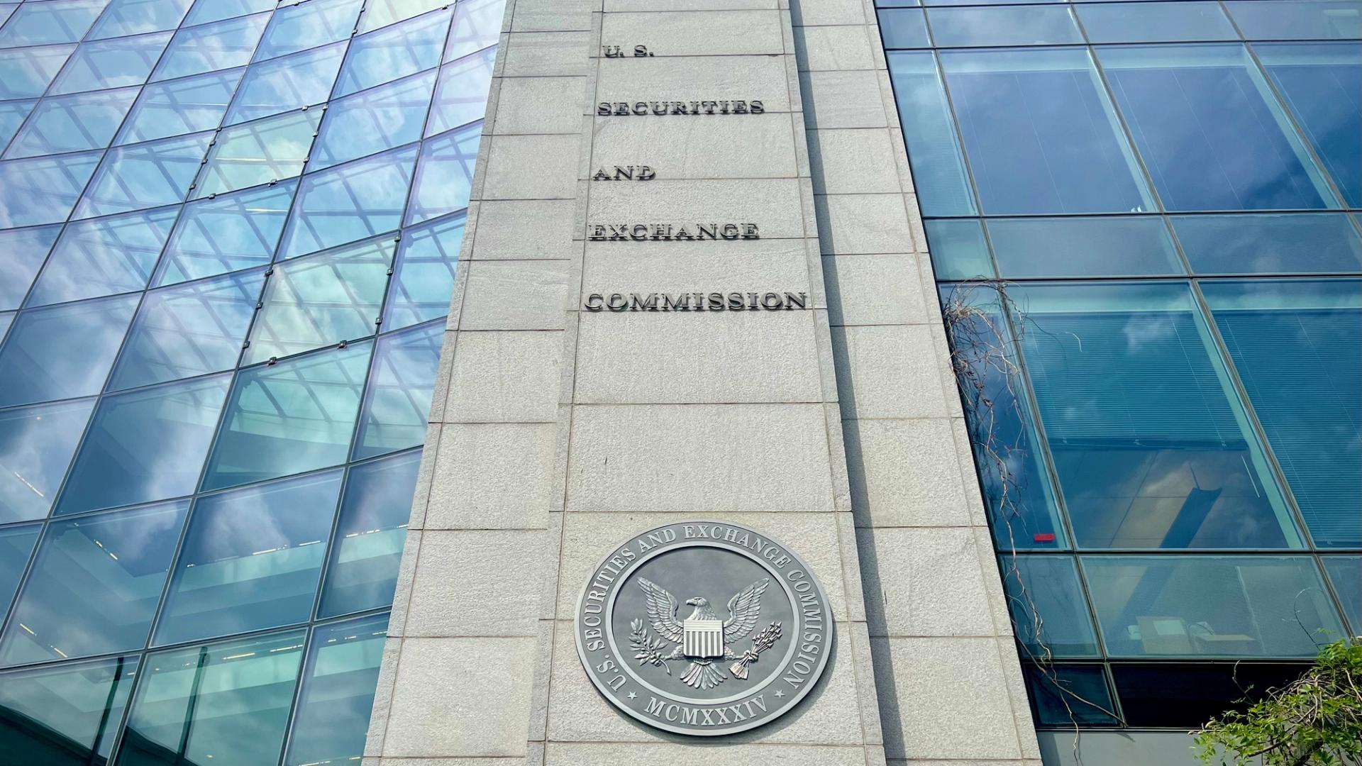 SEC, Reg Crypto’nun uzun zamandır beklenen teklifini iptal ederek toplantıyı yeni tarih olmadan erteledi