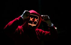 BitMart’ın kurucusu, kullanıcıların fonlarının engellendiğini ve ücretsiz çalışanlarının olduğunu bildirdiği için denetim çağrılarını reddetti