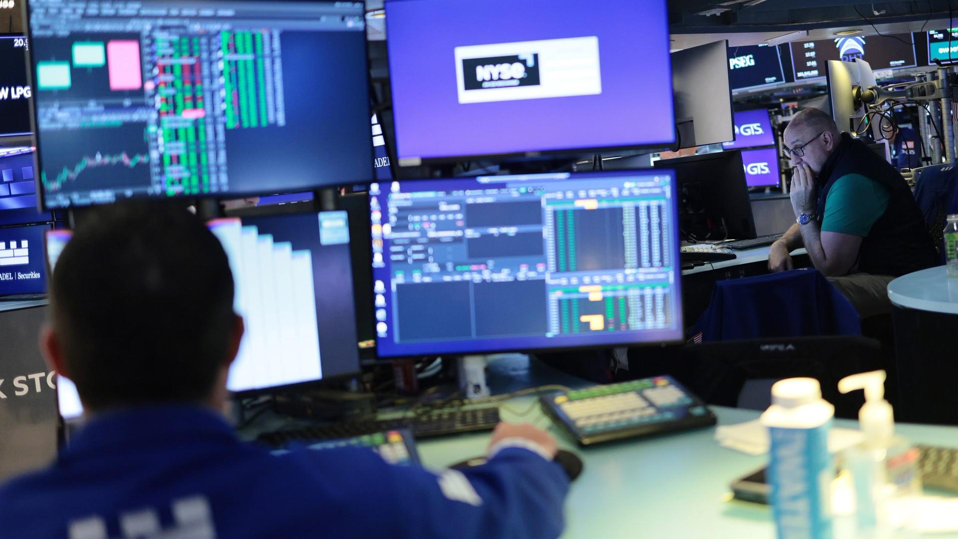 Hisse senetlerinin kayıtları basması ve Hürmüz anlaşmasının yaklaşmasıyla Bitcoin 64.000 dolarda yatay seyrediyor