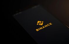 Binance, Ukraynalı bir bağışçının tutuklanmasına yol açan kullanıcı verilerini Rusya’ya verdi