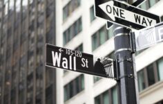 SEC gecikmesi kriptonun Wall Street hamlesinde ‘hız artışı’ yarattığından tokenizasyon hisseleri düşüyor