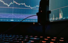 Yatırımcılar SpaceX’in 100 milyar dolarlık kilidinin açılmasını izlerken Bitcoin 64.000 doların üzerinde sabitleniyor
