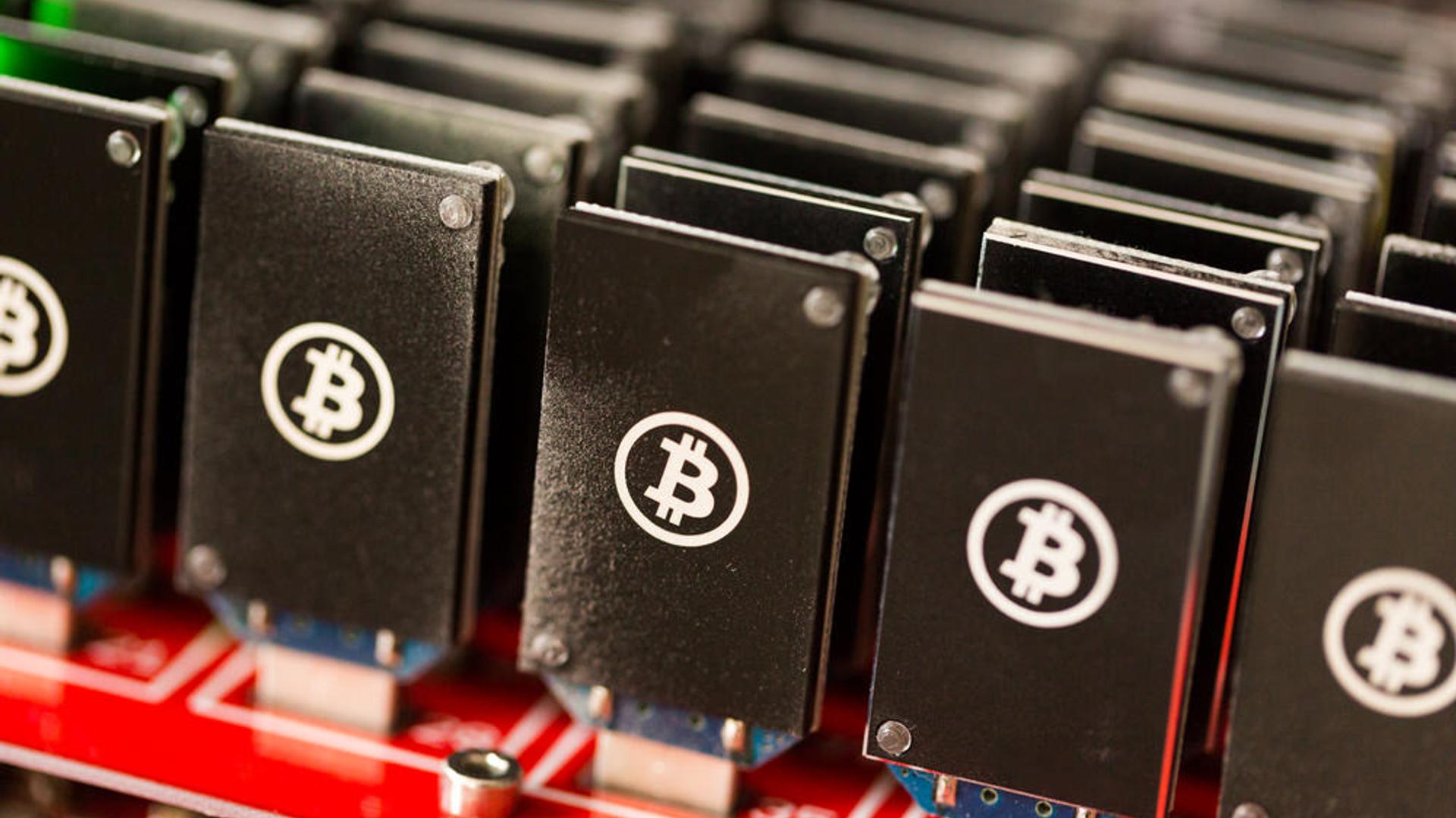 Bitcoin madencilerinin AI pivotu işe yarıyor ancak madencilik tek bir değişiklikle yeniden canlanabilir