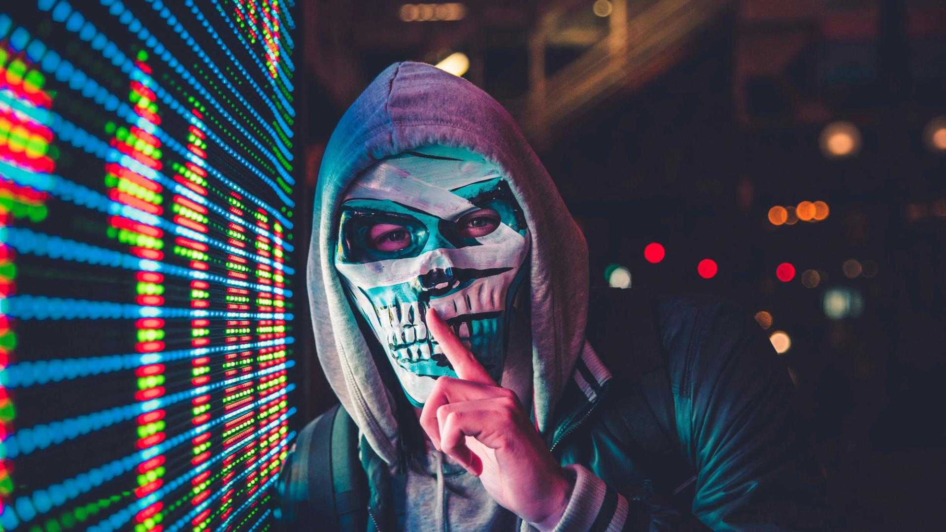 Analistler, soğuk kart istismarının düzenlenmiş bitcoin riskine olan talebi artırabileceğini söylüyor