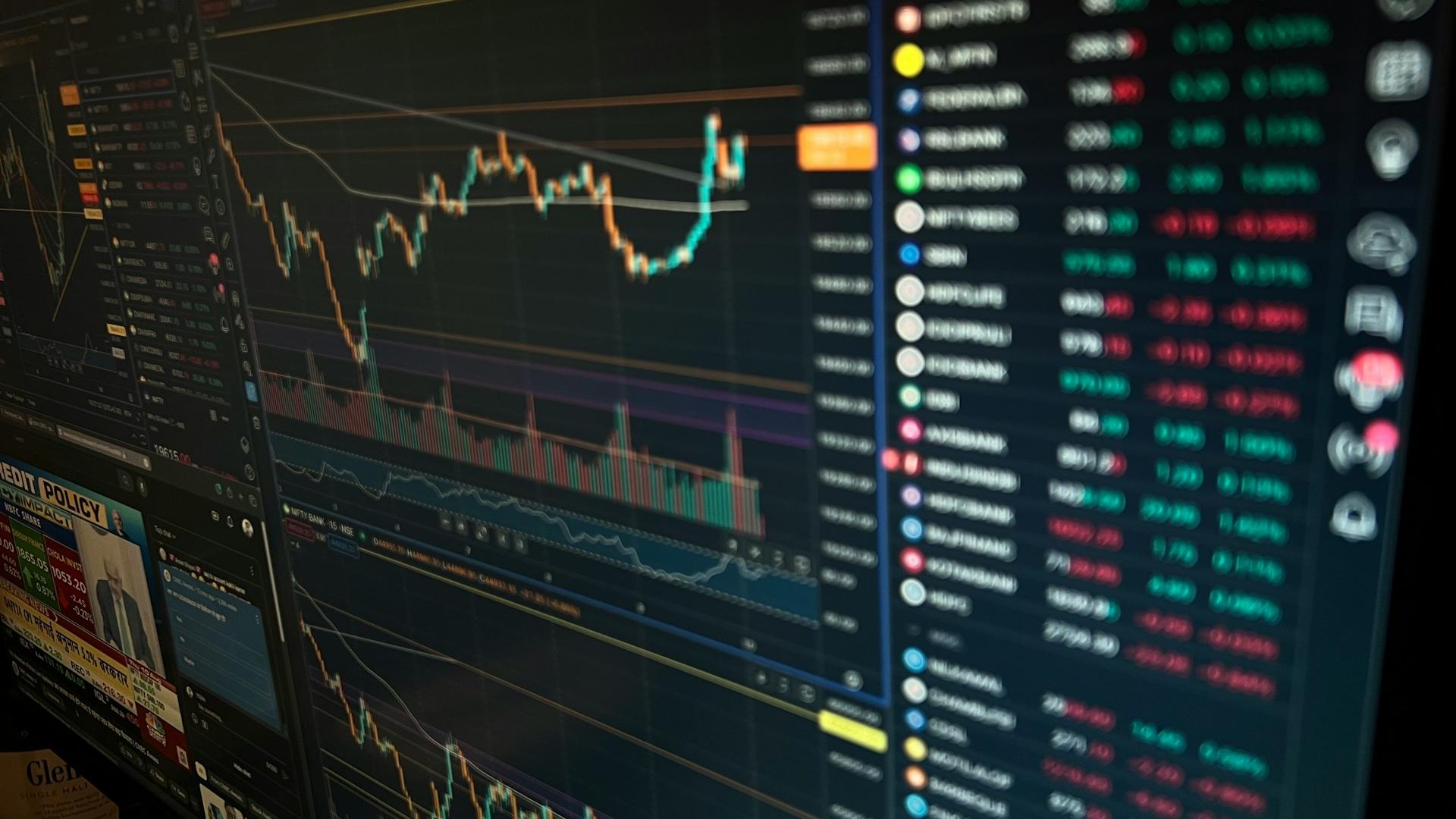 Bitcoin yatırımcıları spot ETF’lere 853 milyon dolar döküyor. BlackRock’un IBIT’i büyük bir paya sahip