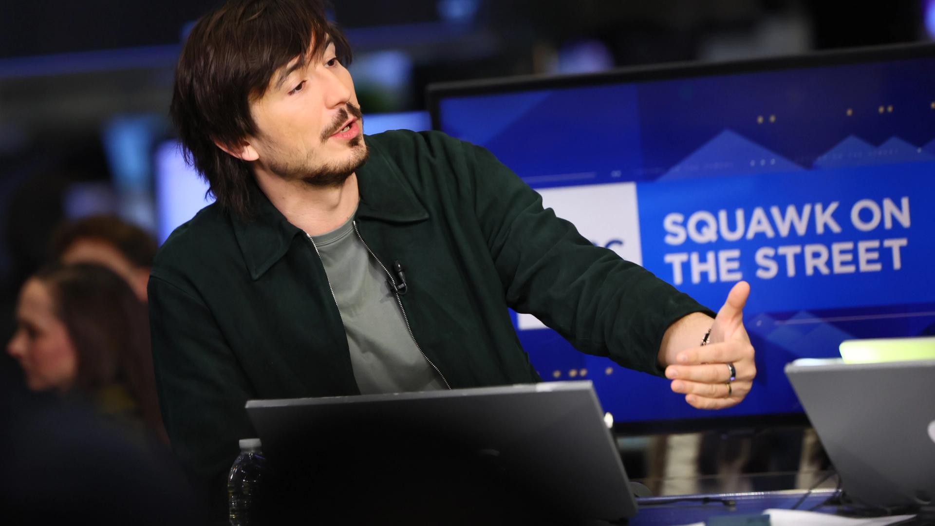 Robinhood Chain fees collapse 97% even as transactions stay near record highs