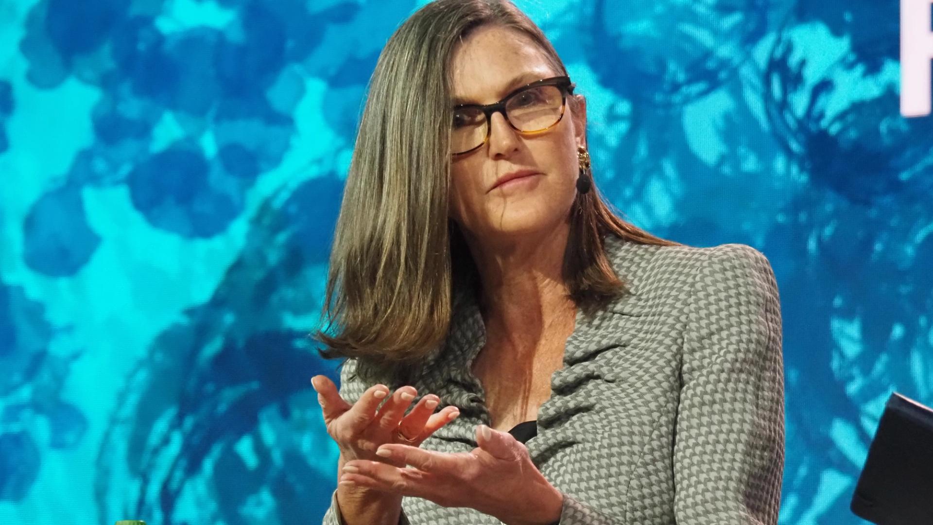 Cathie Wood’s ARK teams with Securitize to tokenize venture fund with OpenAI, Anthropic stakes