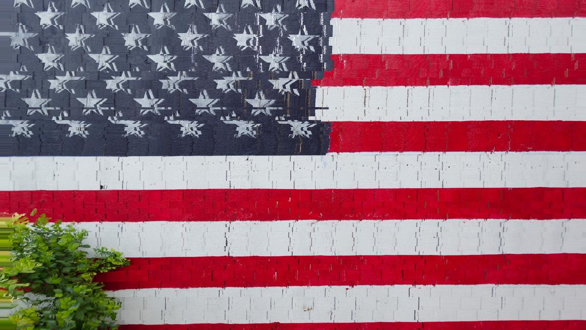 Bitcoin appears to have decoupled from midterm cycle bottom history