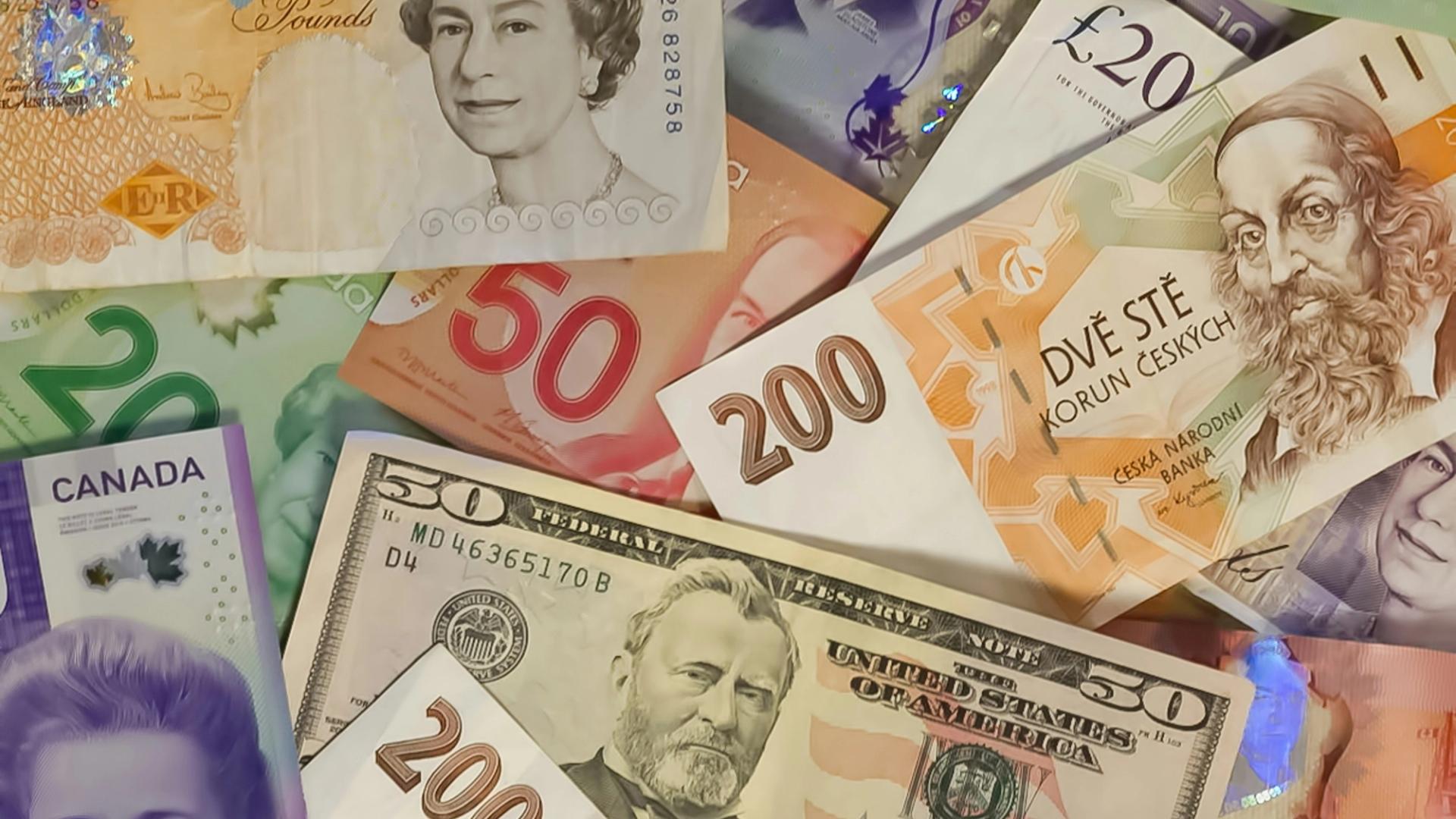 OKX Money lets users save, earn 10% yield and spend dollar stablecoins in one app