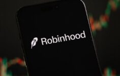 Robinhood sees surge in bitcoin, gold prediction markets as traders move beyond sports