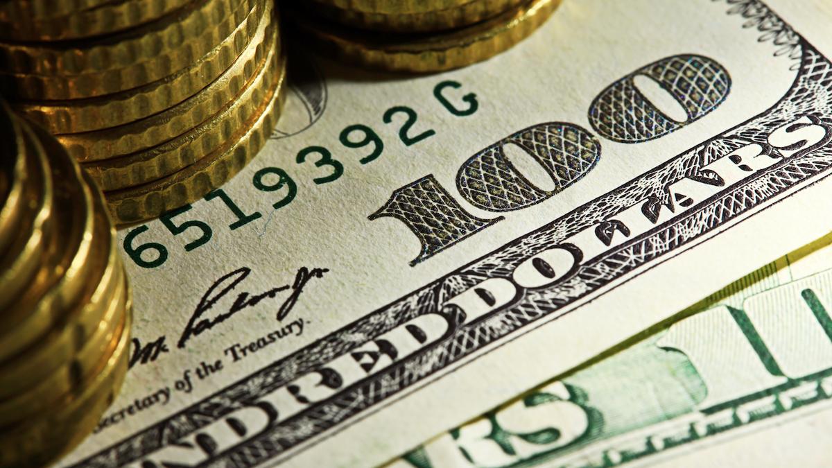 Bitcoin shows signs of weakness while Ripple’s bank win fails to bolster XRP