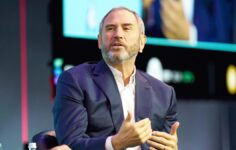 Robinhood taps Ripple’s $2.5 billion RLUSD stablecoin despite backing rival USDG